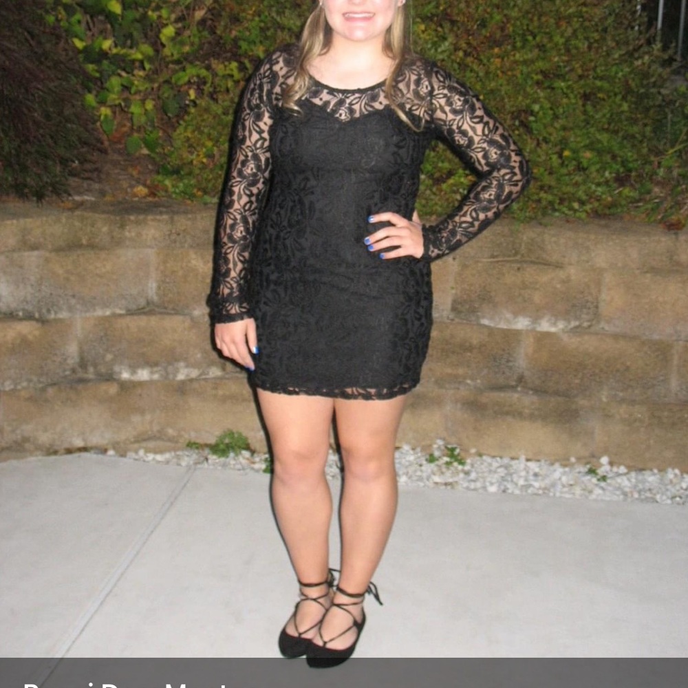 ***SOLD** Black Lace Bodycon Dress